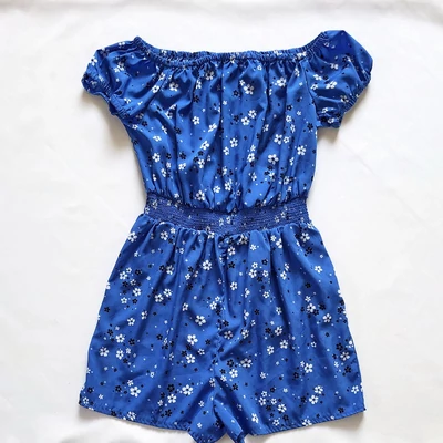 12 év Virágos playsuit 152