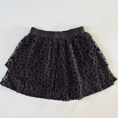 128-as fekete leopárdmintás Only Kids alkalmi tüll szoknya kislányoknak 128-as fekete leopárdmintás Only Kids alkalmi tüll szoknya kislányoknak