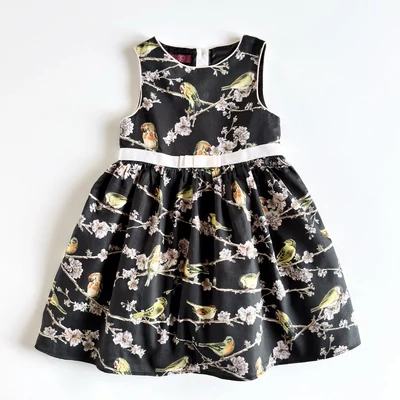 Ted Baker tüllös alkalmi ruha 4-5 éves kislányoknak, gyerekruha