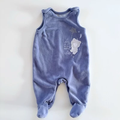 56-os plüss ujjatlan overall kisfiúnak – Mothercare, 4,5 kg 56-os plüss ujjatlan overall kisfiúnak – Mothercare, 4,5 kg