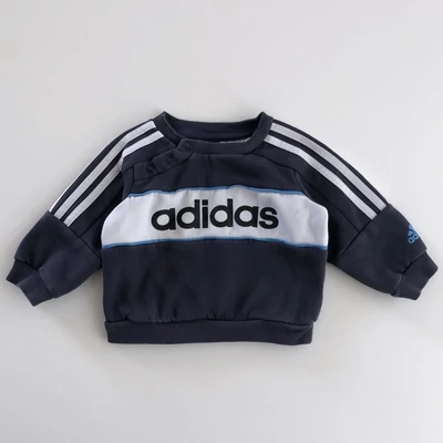 62 Adidas pulóver