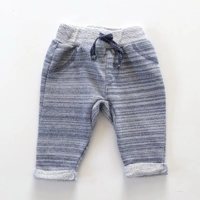 62 Csíkos jogger nadrág