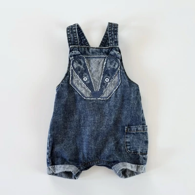 Next borz mintás kantáros kisfiú farmer short 62-es méretben
