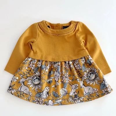 74-es Cynthia Rowley virágos nyuszis pamut ruha kislánynak 74-es Cynthia Rowley virágos nyuszis pamut ruha kislánynak