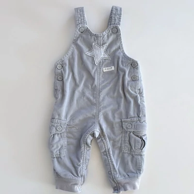 74-es Next szürke csillag mintás bélelt kordbársony kantáros nadrág kisfiúnak