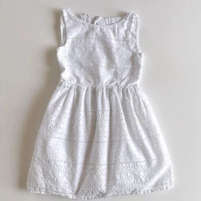 Fehér hímzett madeira alkalmi lány ruha – H&amp;M, 134