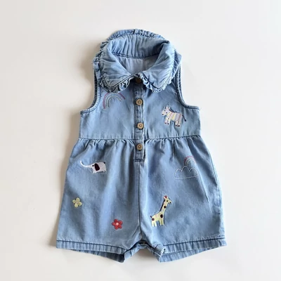 Hímzett állatos galléros farmer playsuit kislányoknak – Nutmeg, 80-as méret