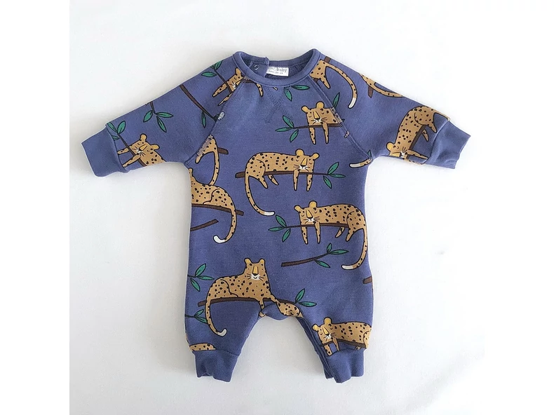 Divatba öltöztetünk: Fedezd fel a ruhasziget.com -ot és a legújabb "next babaruha" kínálatunkat