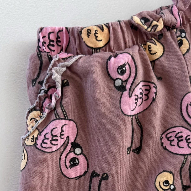 Flamingó mintás pamut kislány short fodros zsebekkel – H&amp;M, 92