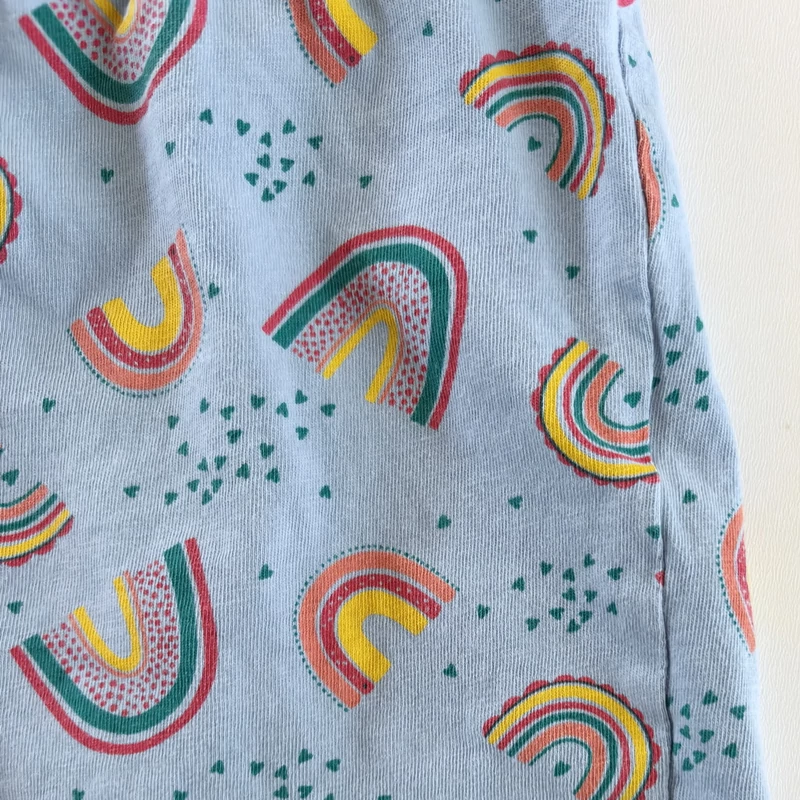 Szivárványmintás pamut tinilány short világoskék alapon – Alive, 152