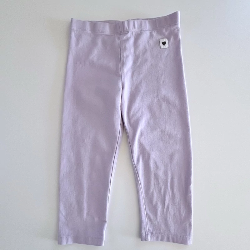 122-es orgonalila szivecskés pamut térd leggings kislányoknak – H&amp;M