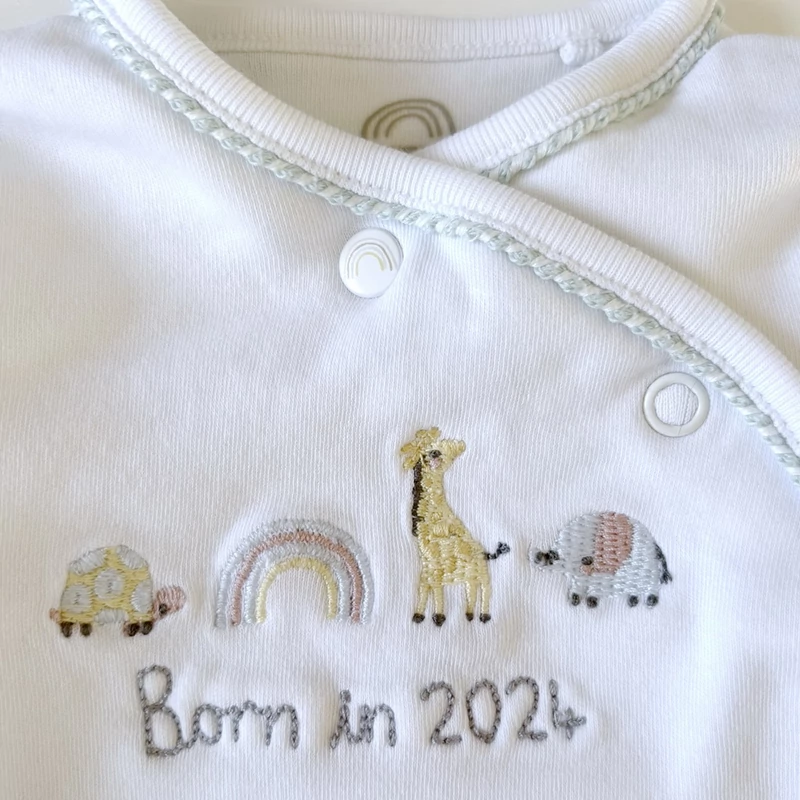 56-os Next pamut Born in 2024 rugdalózó kisfiúnak