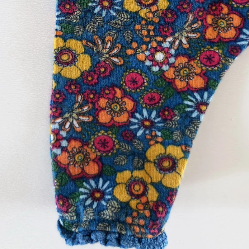 56-os Next virágmintás baba leggings csipkés szegéllyel – újszülött