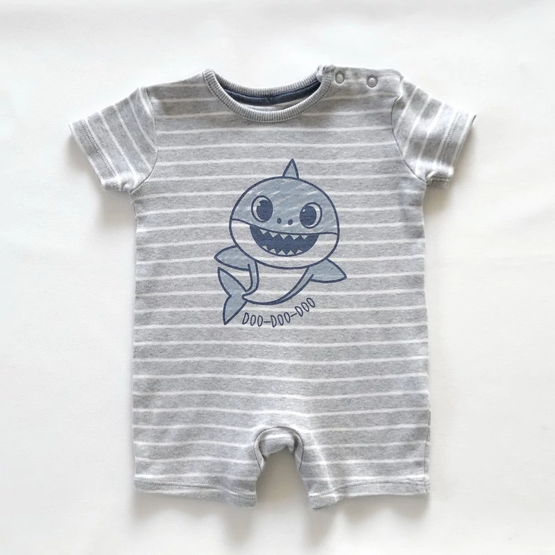 62 Baby Shark pamut napozó