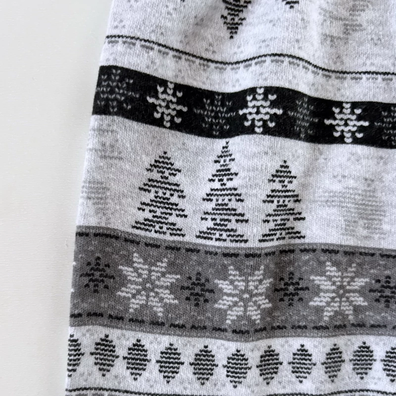 62-es George fenyőfa mintás kisfiú pamut nadrág – 0-3 hónap