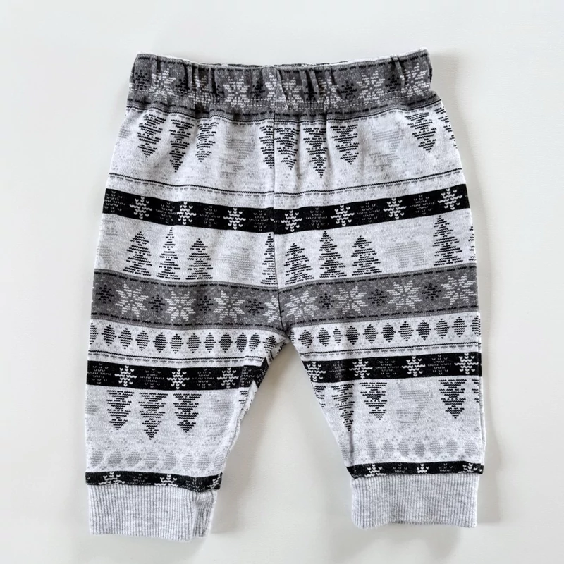 62-es George fenyőfa mintás kisfiú pamut nadrág – 0-3 hónap