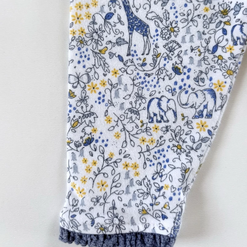 62-es Next mintás kislány pamut leggings csipkével – 0-3 hónap
