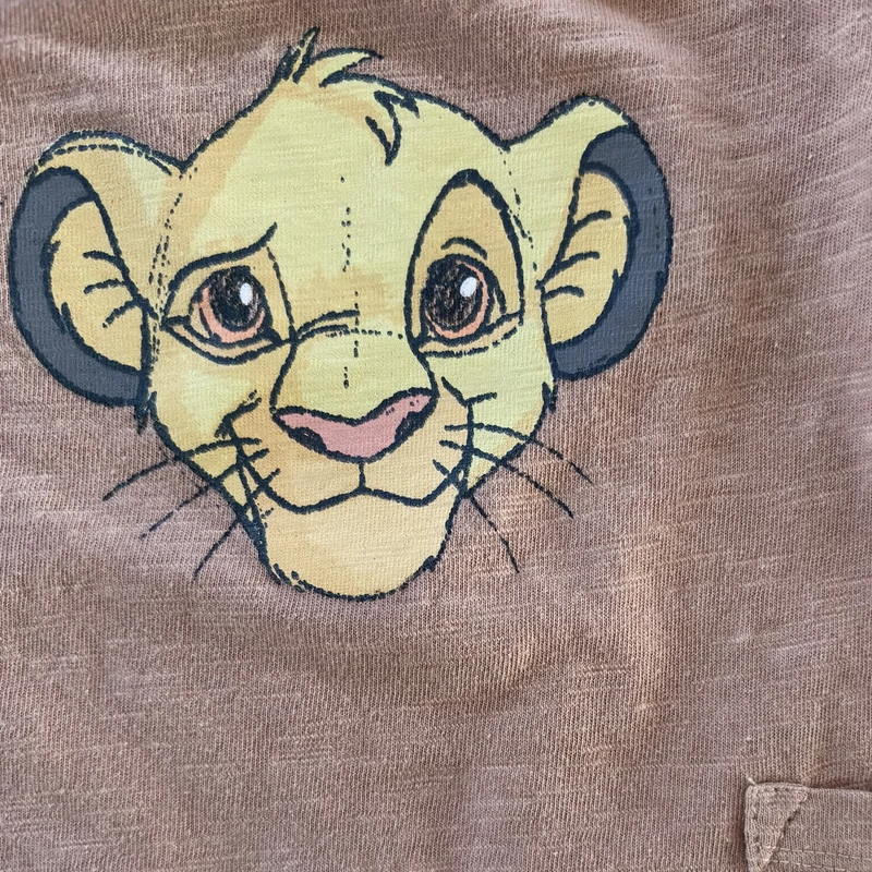 Disney világosbarna pamut napozó Simba mintával – 68-as