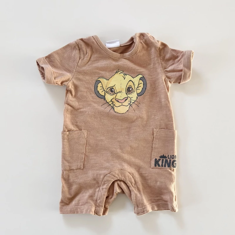 Disney világosbarna pamut napozó Simba mintával – 68-as