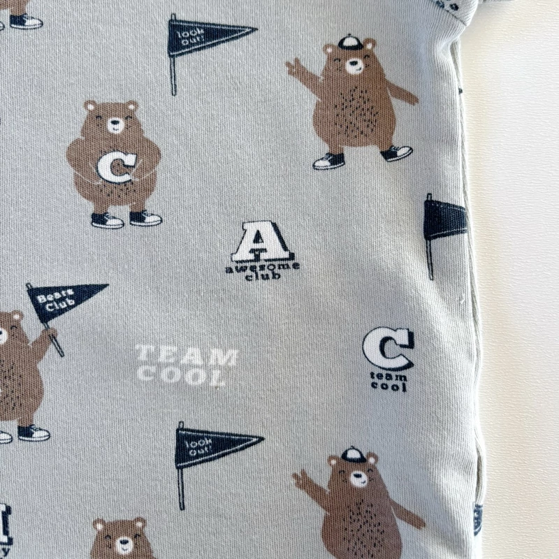 80-as C&amp;A macis pamut rövid ujjú body kisfiúnak – világos zsálya színű