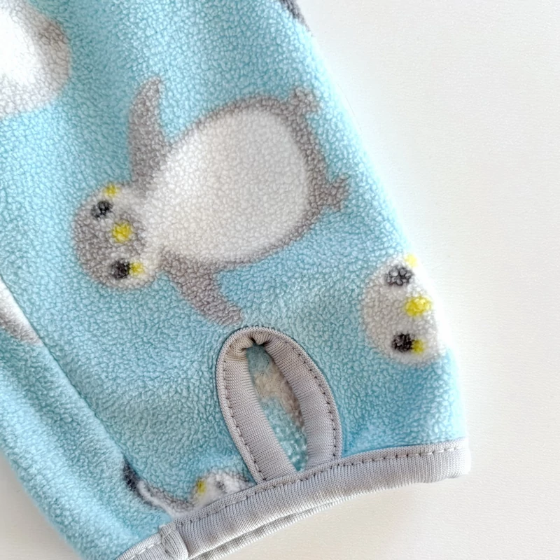 86-os világoskék pingvines polár cipzáras felső kislánynak – H&amp;M, 12–18 hónap