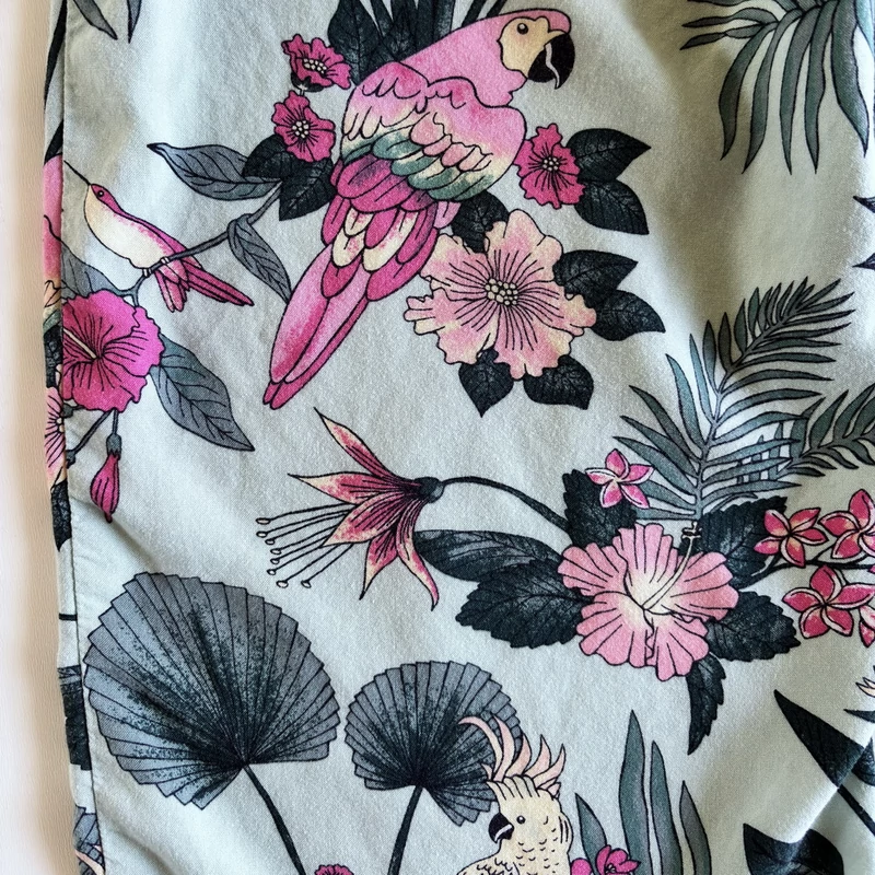 Virágos, papagájos mintás nyári lány jumpsuit pántos fazonban, H&amp;M, 140-es méret