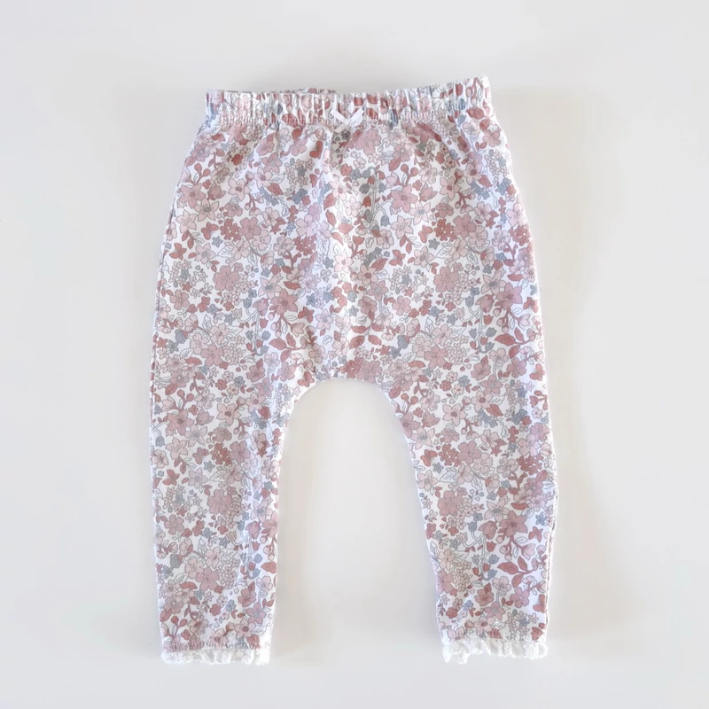 Nutmeg masnis kislány leggings – virágos, csipkés, 86-os, használt babaruha