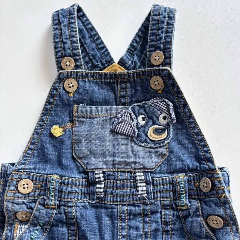 Next 68-as bélelt kantáros kisfiú farmernadrág kutyás mintával