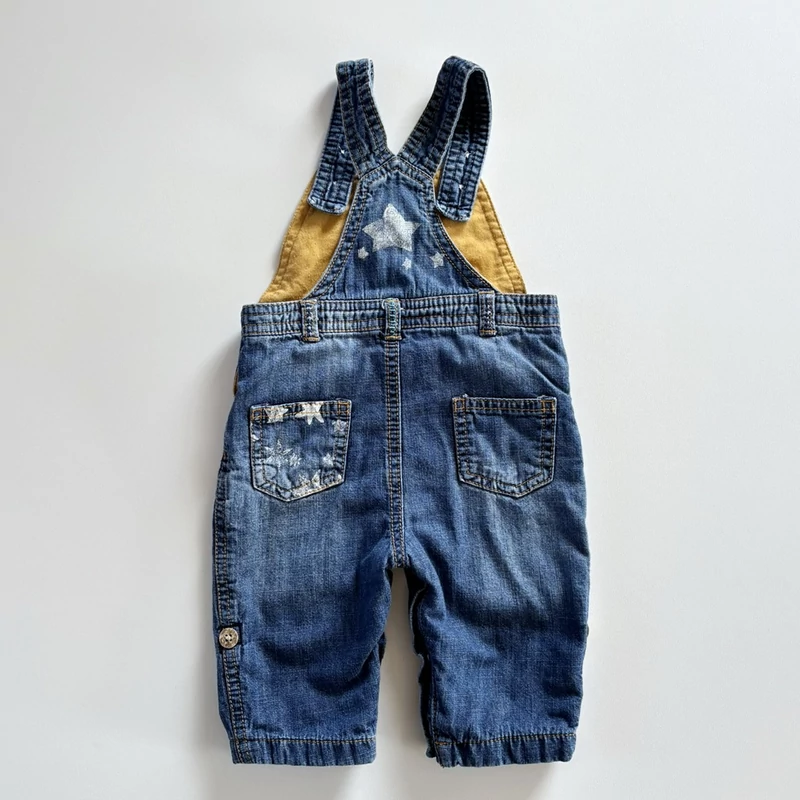 Next 68-as bélelt kantáros kisfiú farmernadrág kutyás mintával