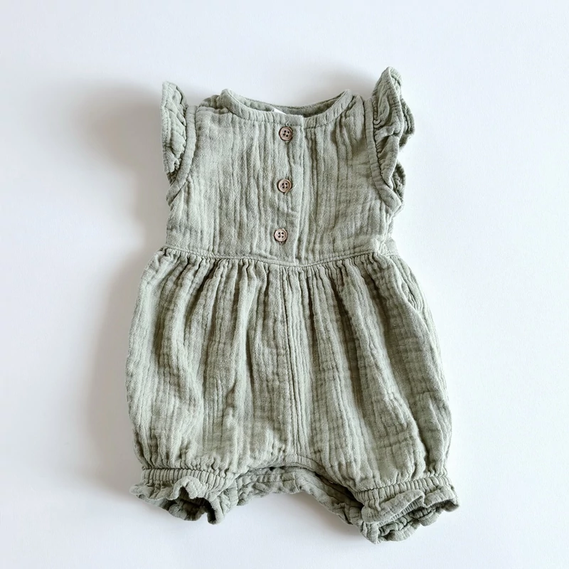 Kreppelt pamutvászon nyári playsuit fodros ujjakkal – F&amp;F, 56-os méret